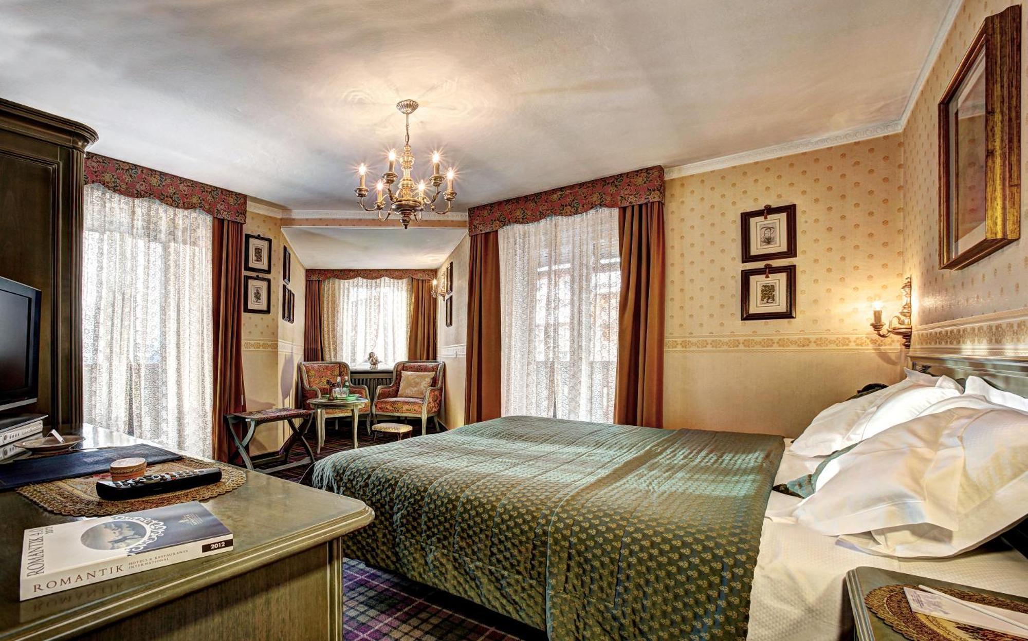 Regina 4*