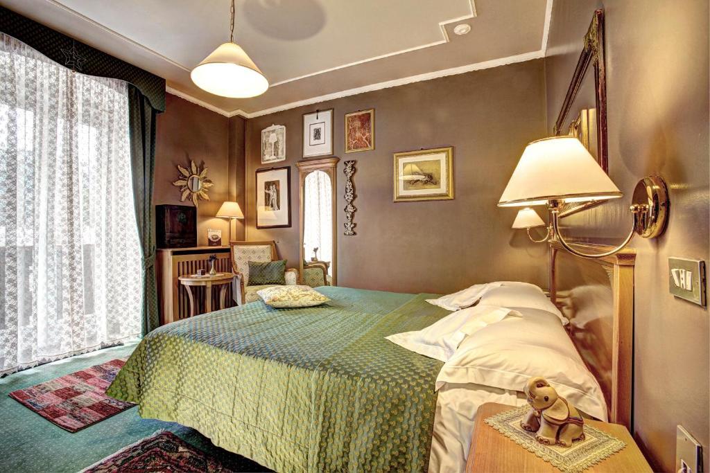 Regina Hotel